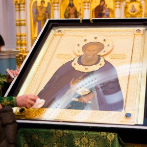 икона с мощами прп. Сергия Радонежского_Успенский собор_Омск_IMG_2478_декабря 02, 2014_1