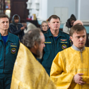 20150917 007 Молебен для сотрудников МЧС Свято-Успенский каф. собор Омск IMG_7888