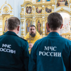 20150917 018 Молебен для сотрудников МЧС Свято-Успенский каф. собор Омск IMG_7962