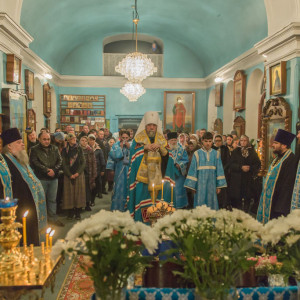 20151103 029 Праздник иконы Казанской Божией Матери Храм Казанской иконы Божией Матери Омск митр. Владимир (Иким) IMG_2714