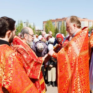 20160503 051 Литургия собор Рождества Христова Омск митр. Владимир (Иким) IMG_4376