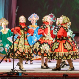 20160504 236 Пасхальный концерт Музыкальный театр Омск митр. Владимир (Иким) IMG_5105
