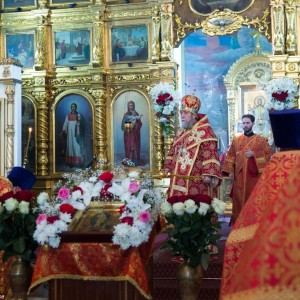 20160505 017 Вечерня собор Воздвижения Креста Господня Омск митр. Владимир (Иким) IMG_5947