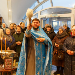 20161204 215 Церковная лавка Паломническая служба Собор Успения Омск IMG_1452