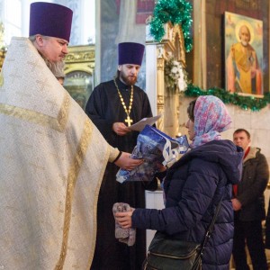 20170108 028 Литургия Собор Воздвижения Креста Омск митр. Владимир (Иким) IMG_1021