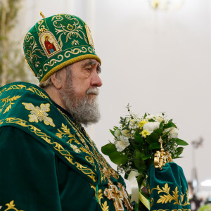 180526 024 Вечерня Собор Успения Омск митр. Владимир (Иким) IMG_1220