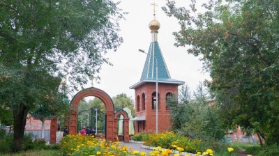 20170910 003 Крестный ход Молодежь за традиционные ценности Омск митр. Владимир (Иким) IMG_0876_2