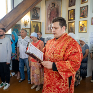 2024.07.05 литургия в храме Святой Мученицы Параскевы с. Чернолучье (17)