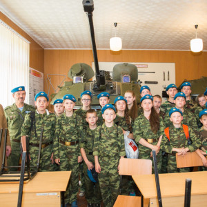 20150624 074 Православная молодежь посетила омский автобронетанковый инженерный институт IMG_4565