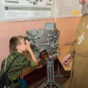 20150624 075 Православная молодежь посетила омский автобронетанковый инженерный институт IMG_4573