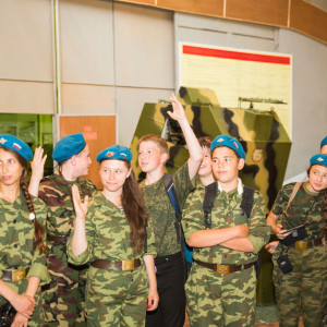 20150624 083 Православная молодежь посетила омский автобронетанковый инженерный институт IMG_4607