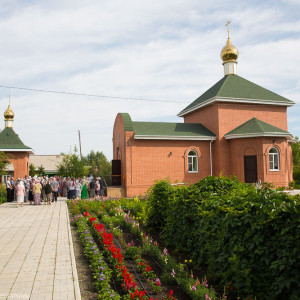 Освящение храма в Орловке митрополитом Омским и Таврическим Владимиром (27 из 55)
