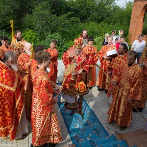 Освящение храма в Орловке митрополитом Омским и Таврическим Владимиром (30 из 55)