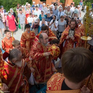 Освящение храма в Орловке митрополитом Омским и Таврическим Владимиром (31 из 55)