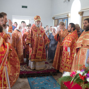 Освящение храма в Орловке митрополитом Омским и Таврическим Владимиром (36 из 55)