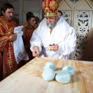 Освящение храма в Орловке митрополитом Омским и Таврическим Владимиром (8 из 55)