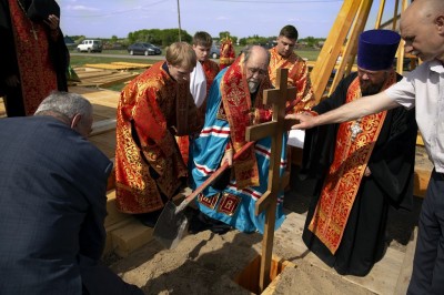 2020.05.12 Освящение закладного камня в основание храма в честь Казанской иконы Пресвятой Богородицы в деревне Пахомовка (23)