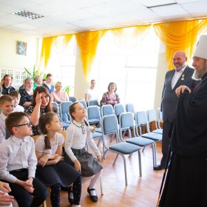 2021.05.07 поздравление с Пасхой в школе славянской письменности св. Кирилла и Мефодия(34)
