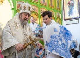В праздник Обрезания Господня митрополит Владимир совершил Литургию в храме святителя Василия Великого
