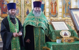 Православная молодежь Омской епархии приняла участие в молебне у мощей преподобного Сергия Радонежского