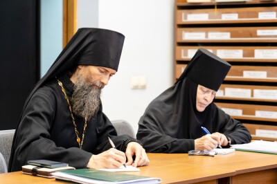 2022.11.16 Представители Межведомственной комиссии по вопросам образования монашествующих посетили Омскую Духовную семинарию(9)