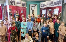 Дети из воскресных школ Омской епархии посетили Музейный комплекс воинской славы омичей