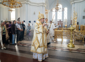 В праздник Вознесения Господня митрополит Владимир совершил Литургию в Успенском кафедральном соборе