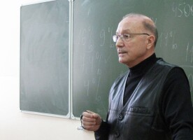 В  ОмГПУ состоялась встреча студентов с писателем Виктором Николаевым