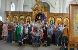 В Крутой Горке состоялся традиционный Троицкий Крестный ход