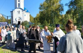 У храма в честь иконы Божией Матери “Скоропослушница” состоялось открытие Аллеи Славы