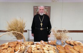 Праздник хлеба в воскресной школе Успенского собора