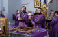 В Великий Четверток митрополит Владимир совершил Литургию в Успенском кафедральном соборе